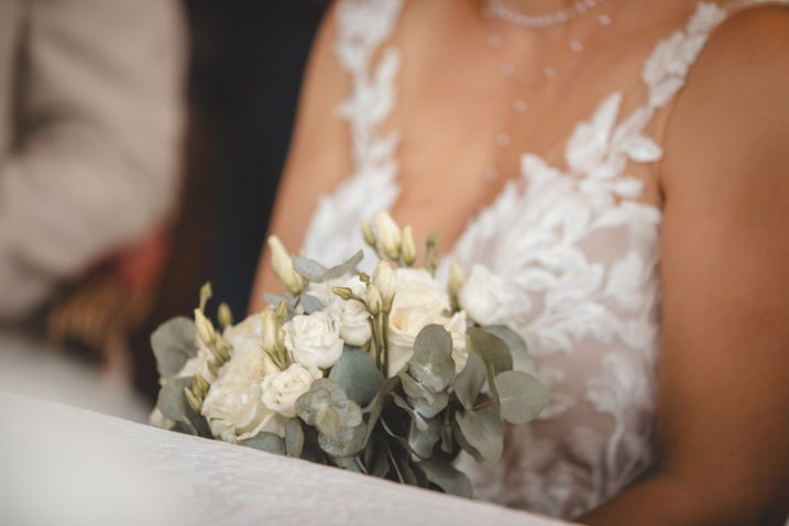 Cérémonie de mariage dans le Finistère photographiée de manière naturelle