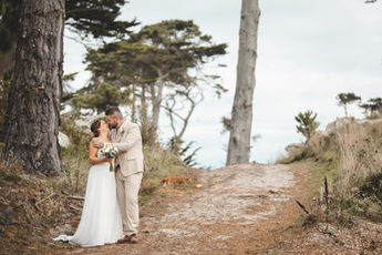 photographe de mariage à Morlaix séance couple en exterieur à Roscoff