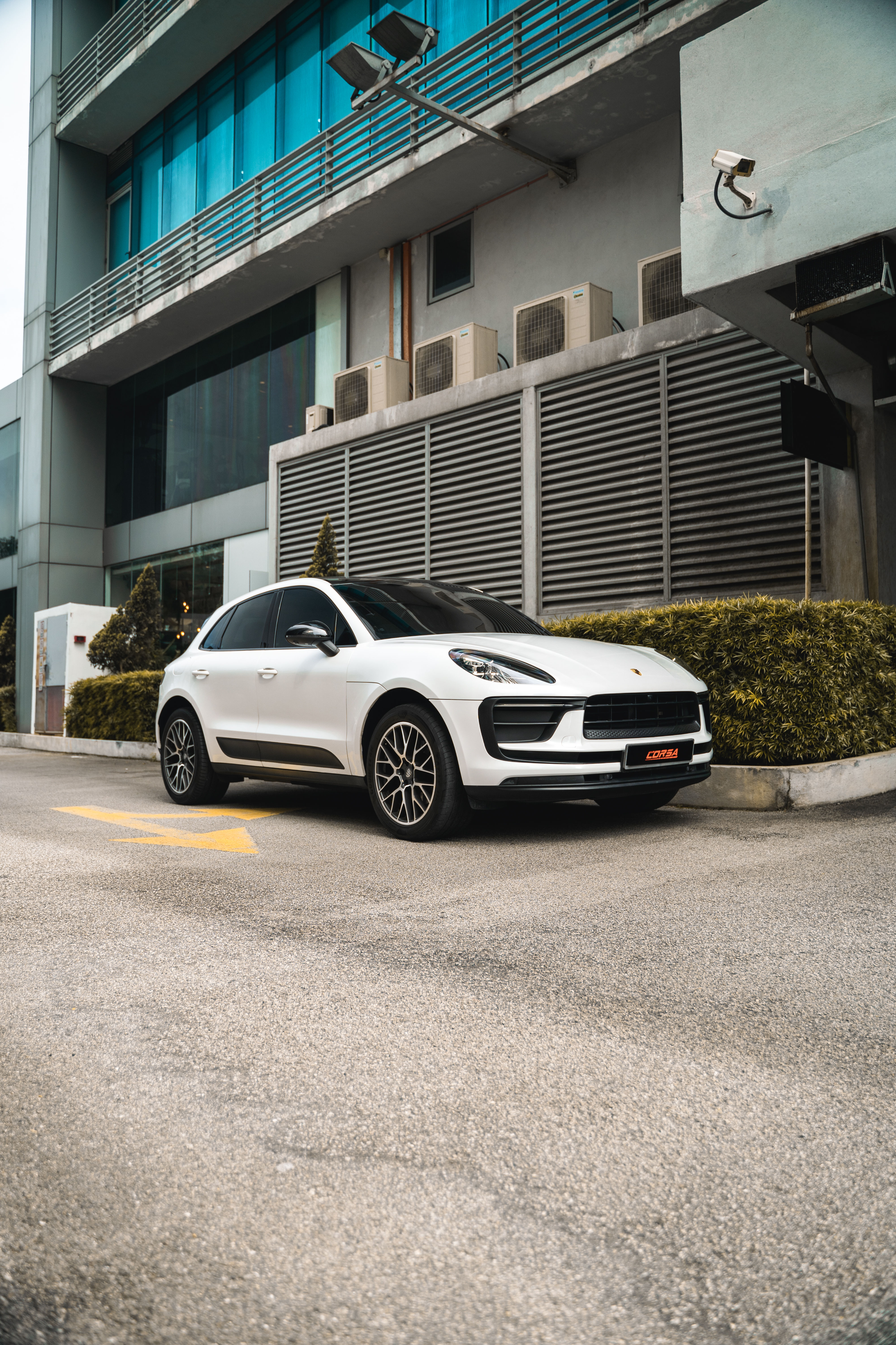 PORSCHE MACAN