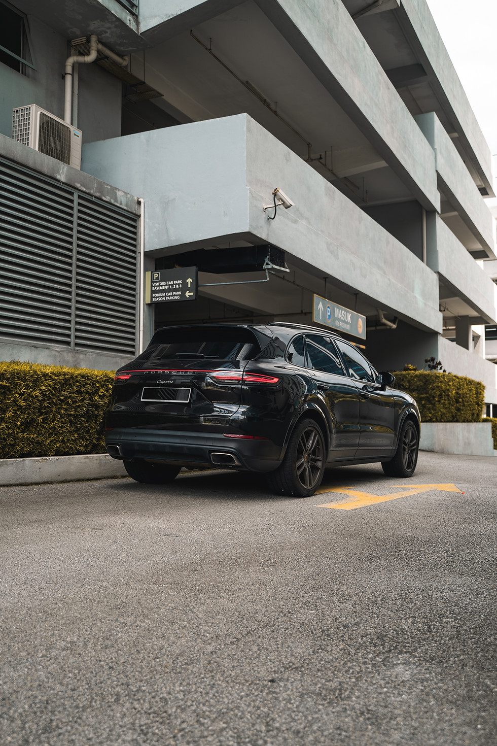 Thumbnail: PORSCHE CAYENNE