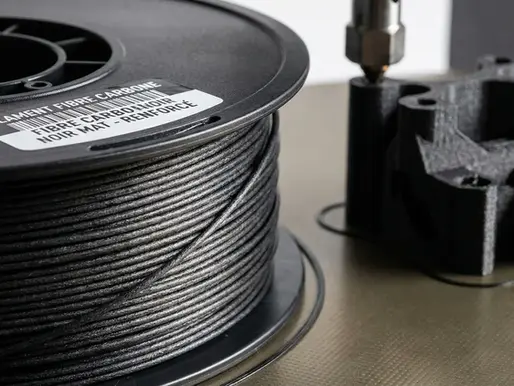 Filament carbone pour impression 3D : le guide complet en 2026