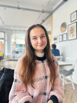 Amber Profile Shot_edited