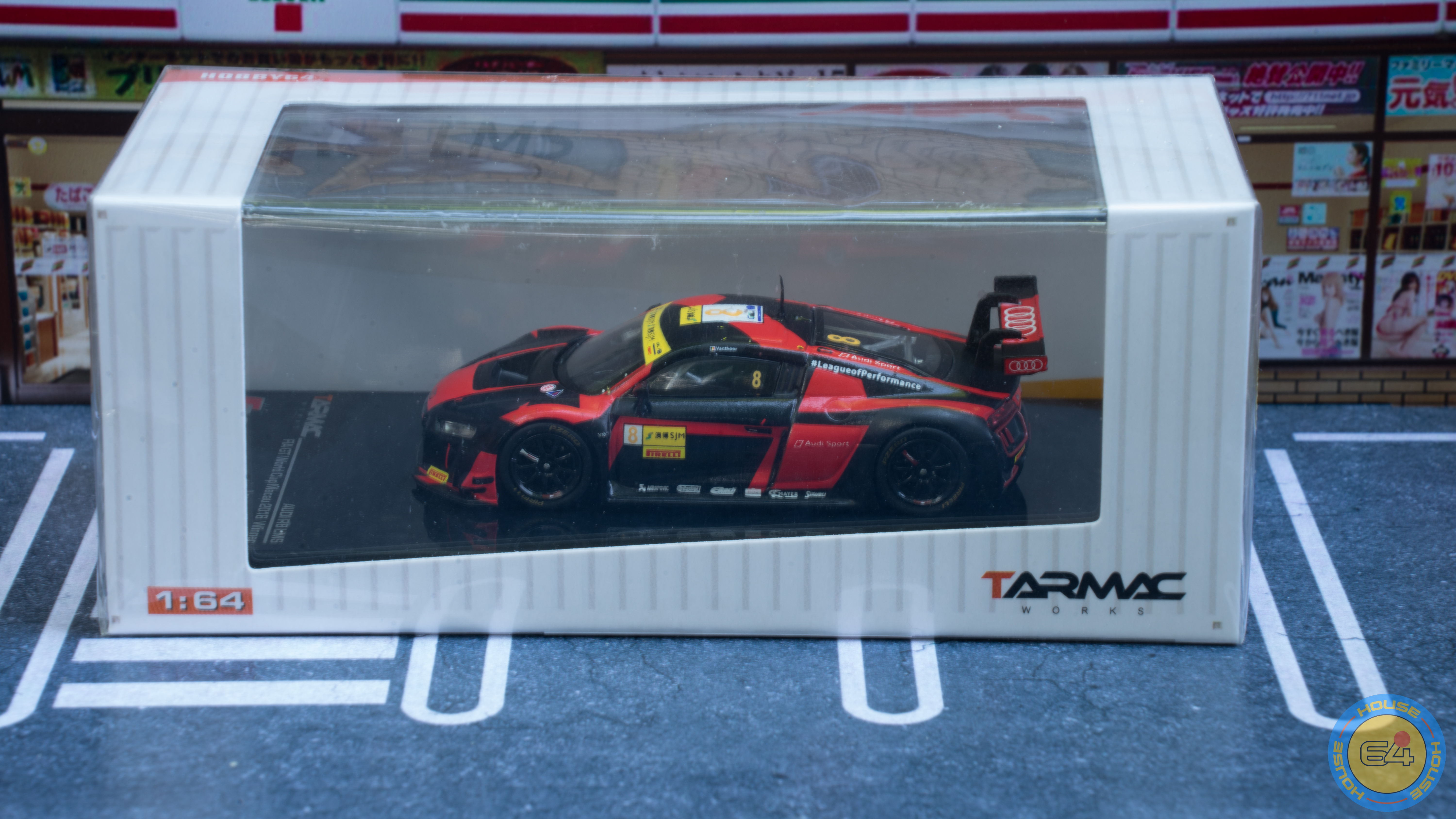 TARMAC WORKS 1:64 AUDI R8 LMS BLACK AND RED