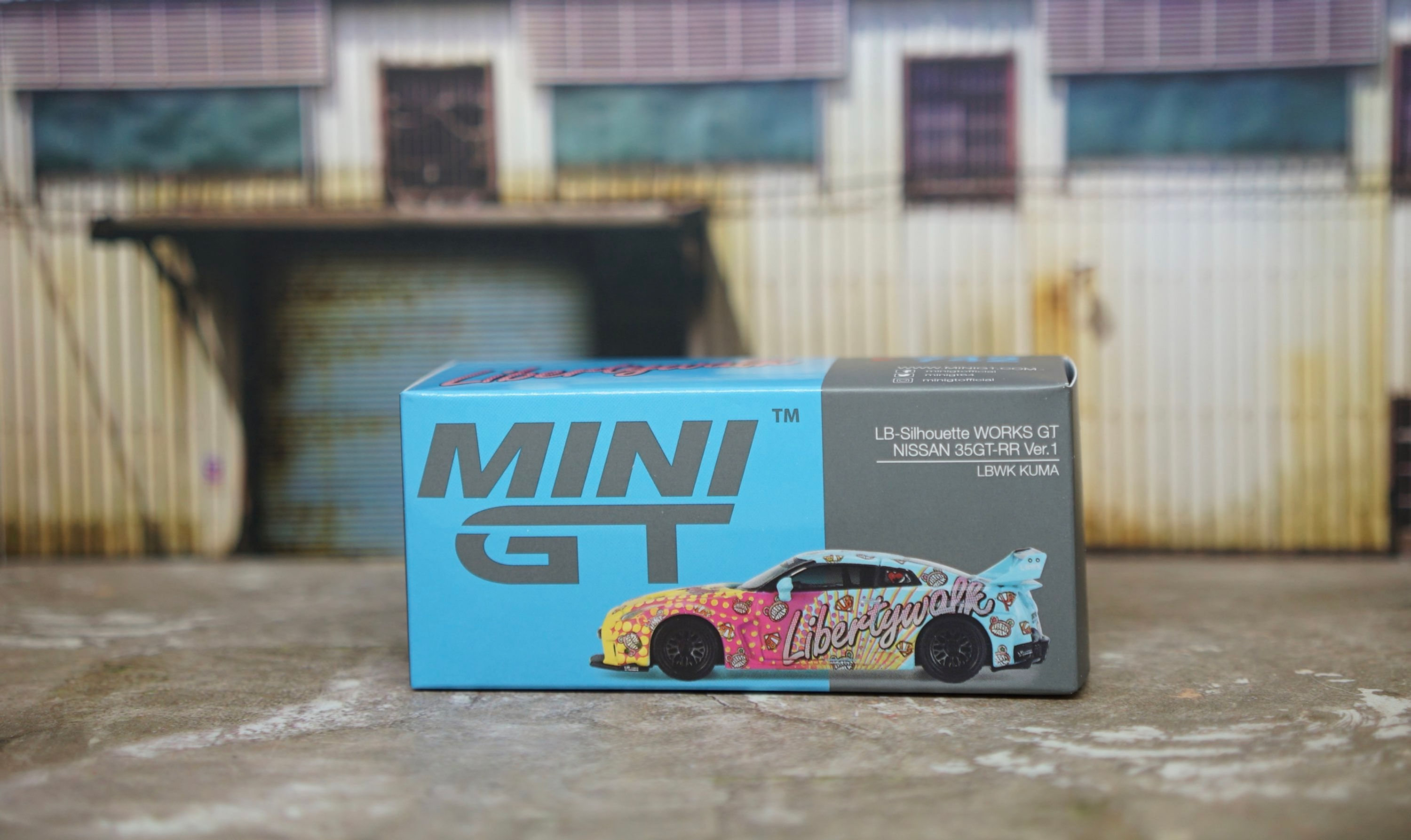MiniGT 1/64 LB-Silhouette WORKS GT NISSAN 35GT-RR Ver.1 LBWK KUMA