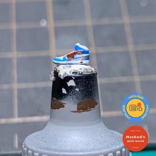 Thumbnail: 1:64 Hype Kicks vending machine. Limited for 10.
