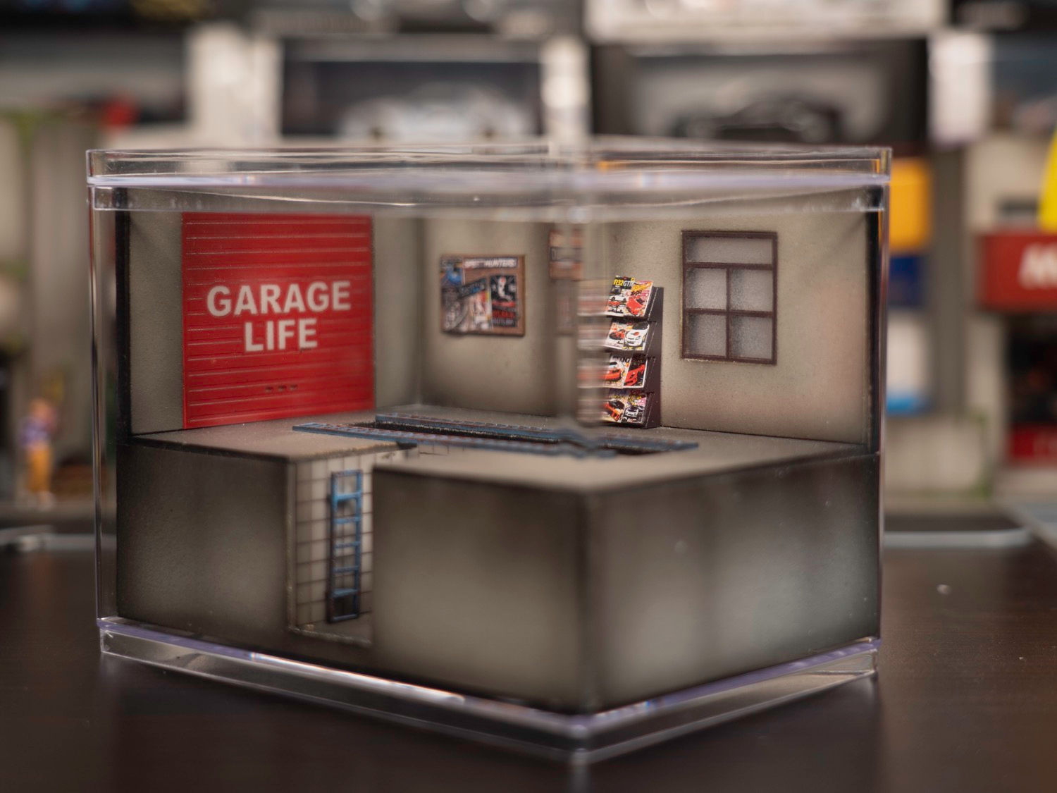 Mini Diorama. Old mechanic shop.