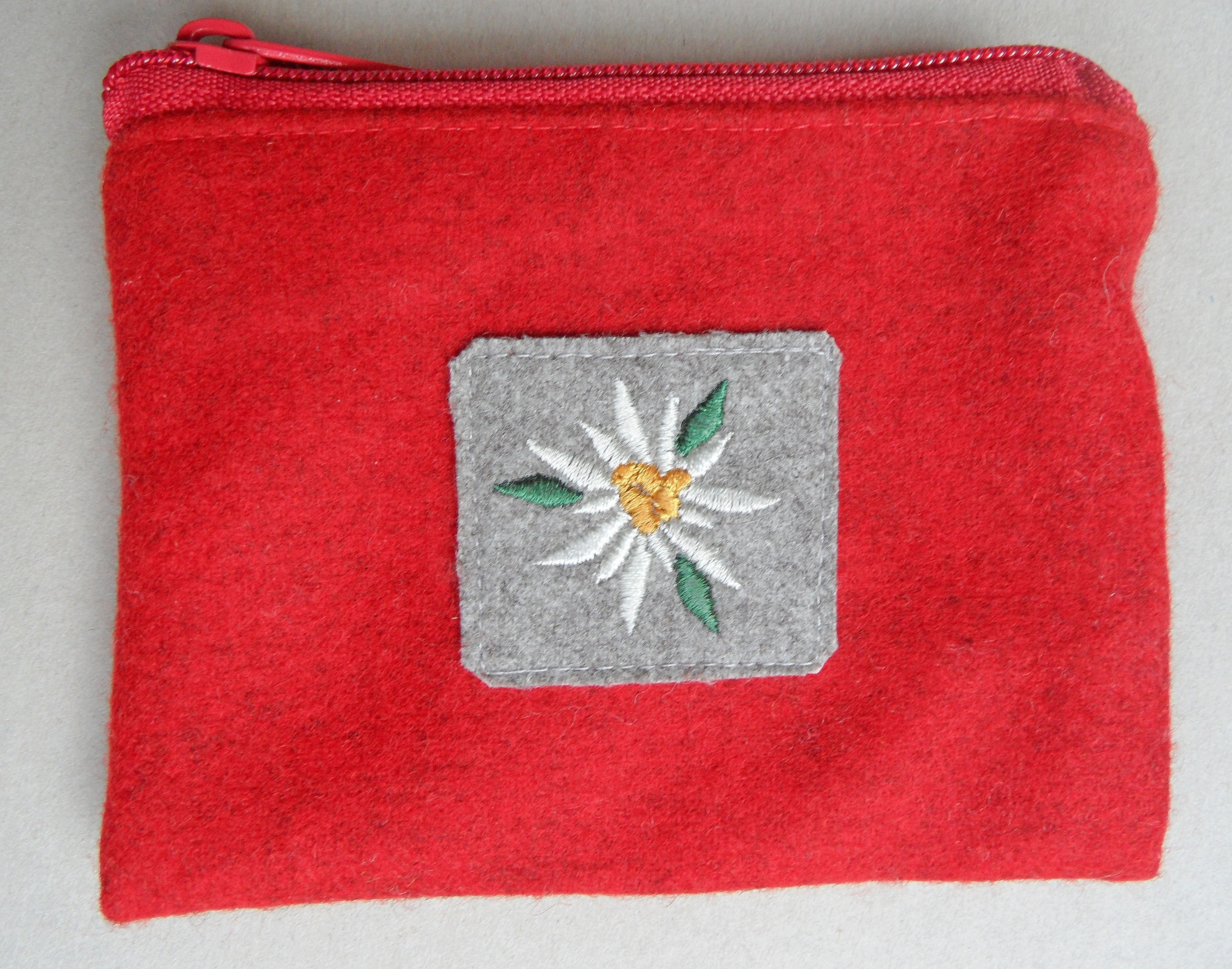 Geldbörse mit Stickerei "Edelweiß"-Emblem
