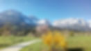 Panoramabild Heimat Tiroler Berge im Frühling mit blauem Himmel, Taschen-Atelier Sonja Zip