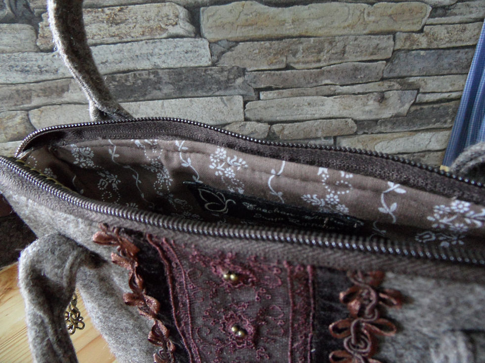 Thumbnail: Henkeltasche braun mit Spitze