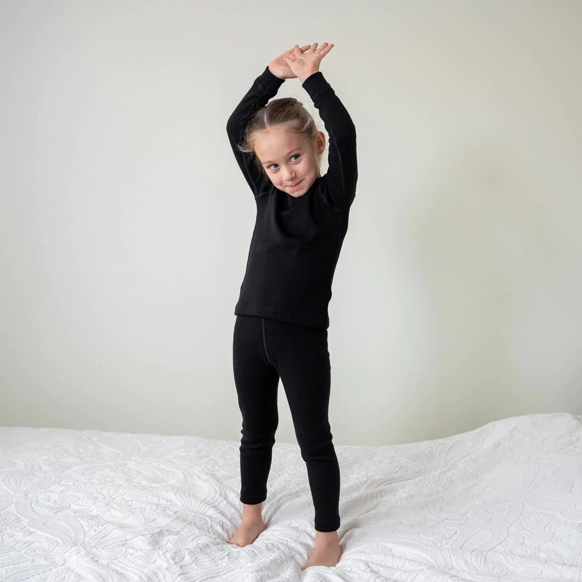 Menique Merino Wool Baselayer Set in Black (250 GSM)