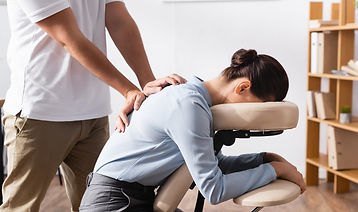 2 nos services - massage detente profonde.jpeg