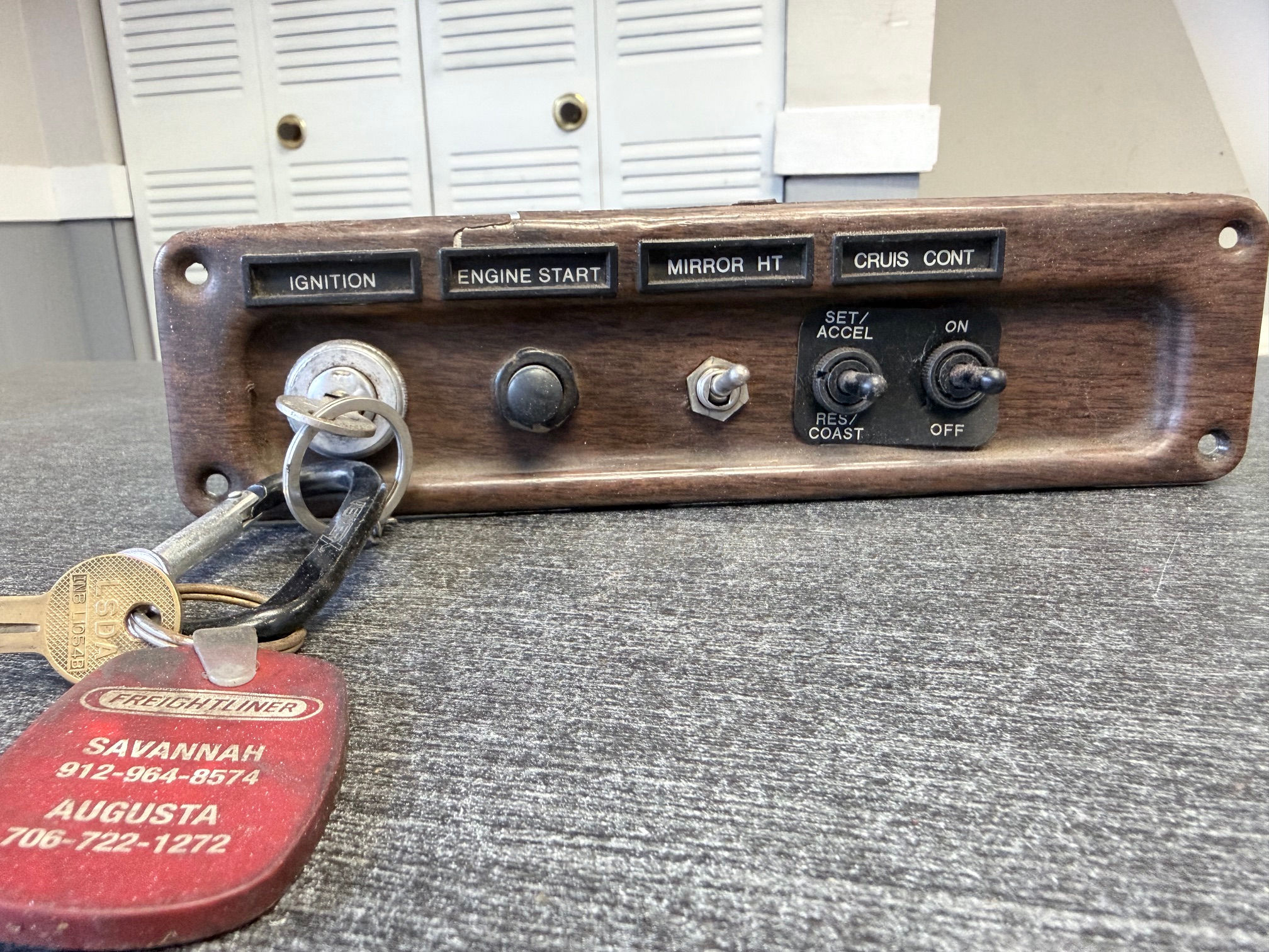 Freightliner Classic Dash Switch Panel Ignition Engine Start Cruise Control Wood