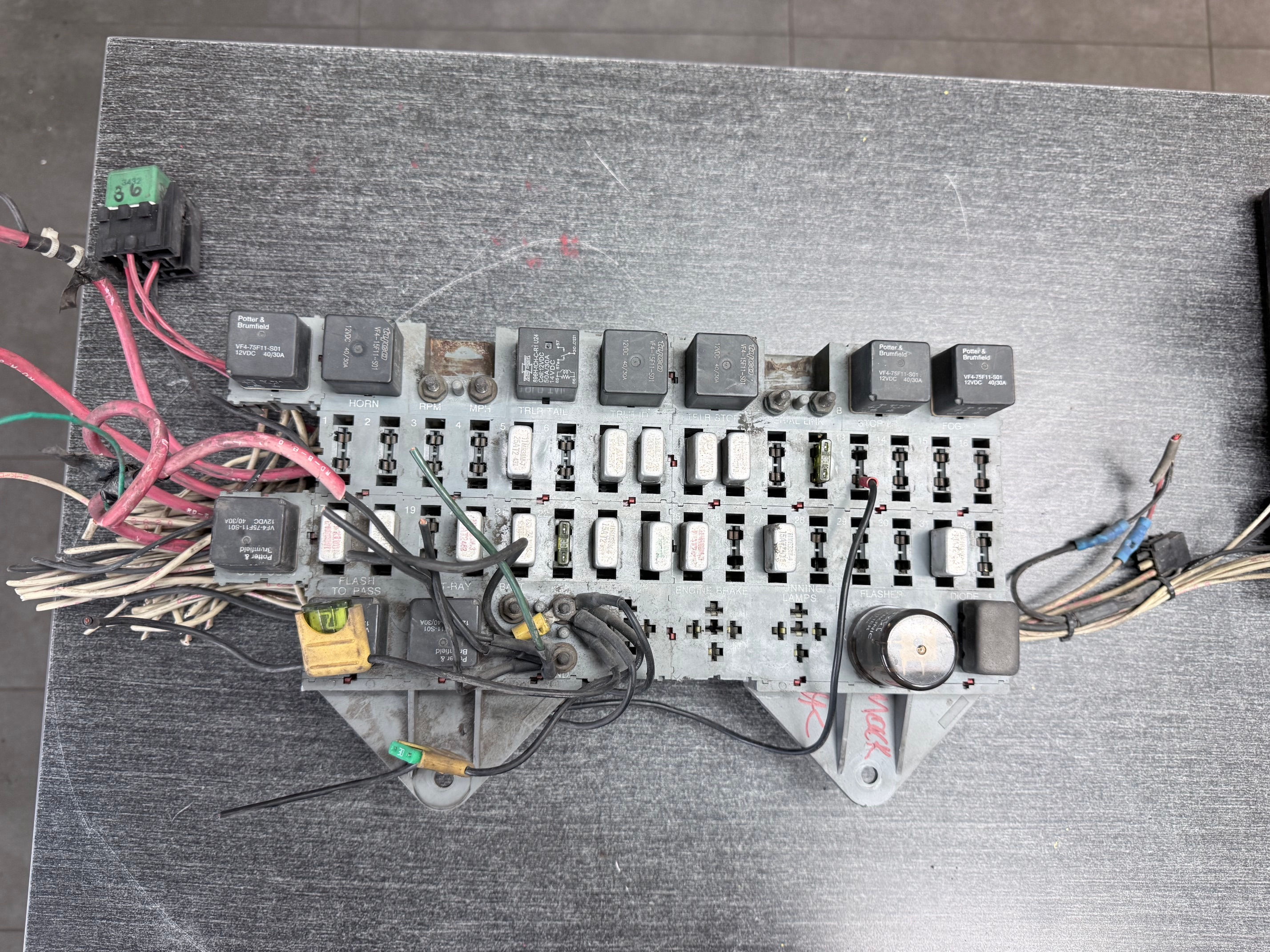 Mack CH Fuse Box Relay Panel Junction Power Distribution Box OEM Used