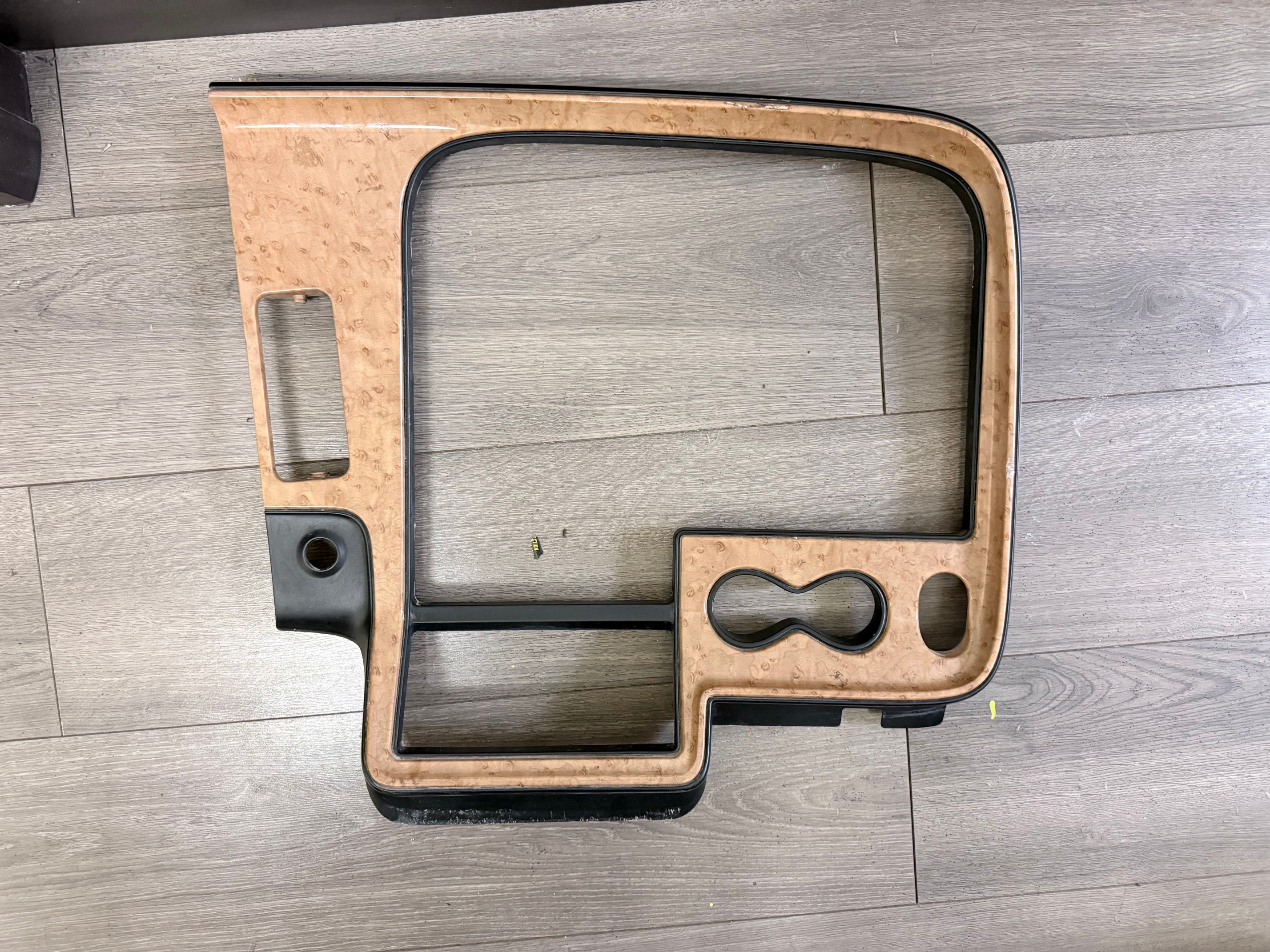OEM International ProStar Passenger Dash Trim Bezel Woodgrain Cup Holder Panel U