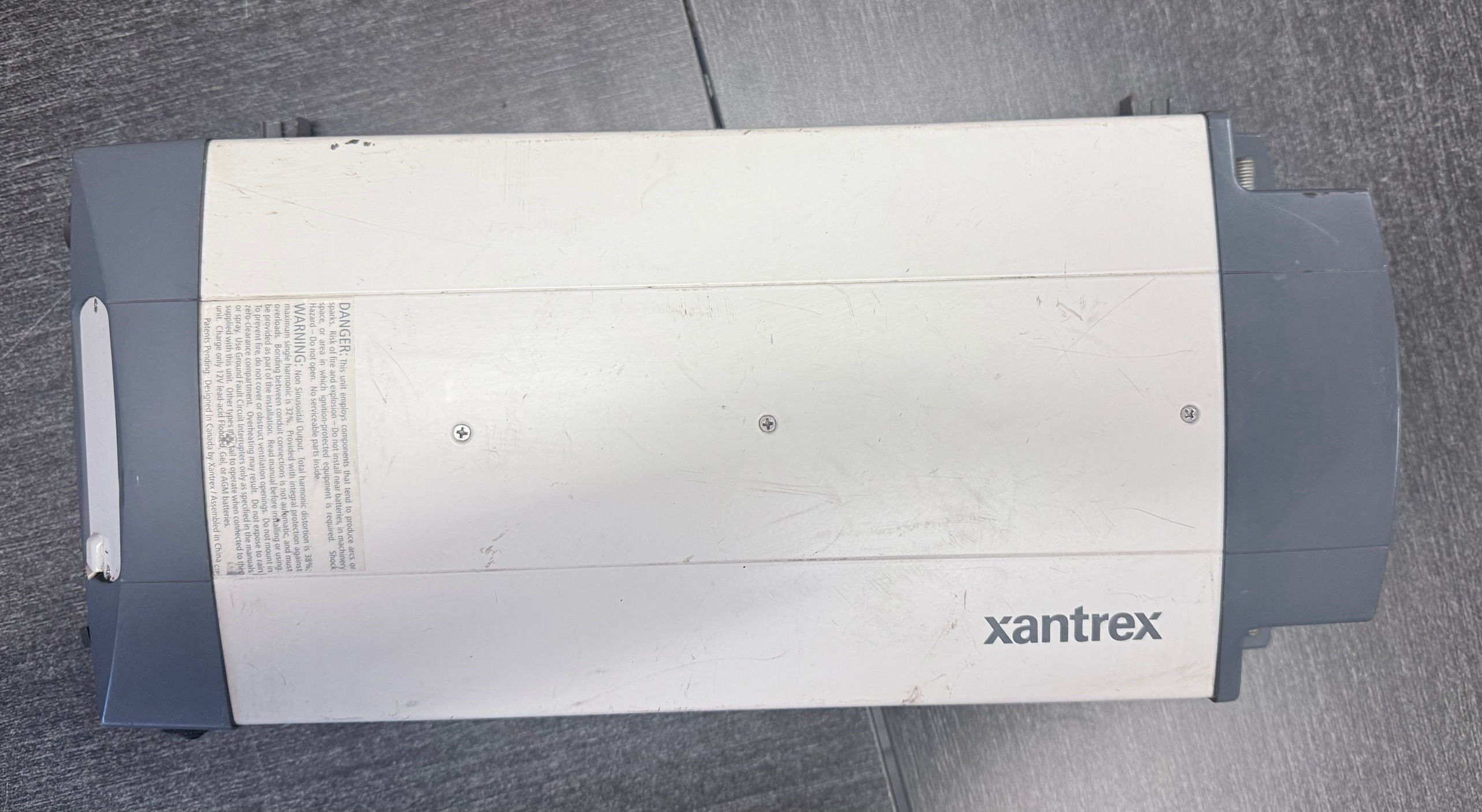 Xantrex Freedom XC 1800 12V 1800W Power Inverter Battery Charger 806-1840-01 Use
