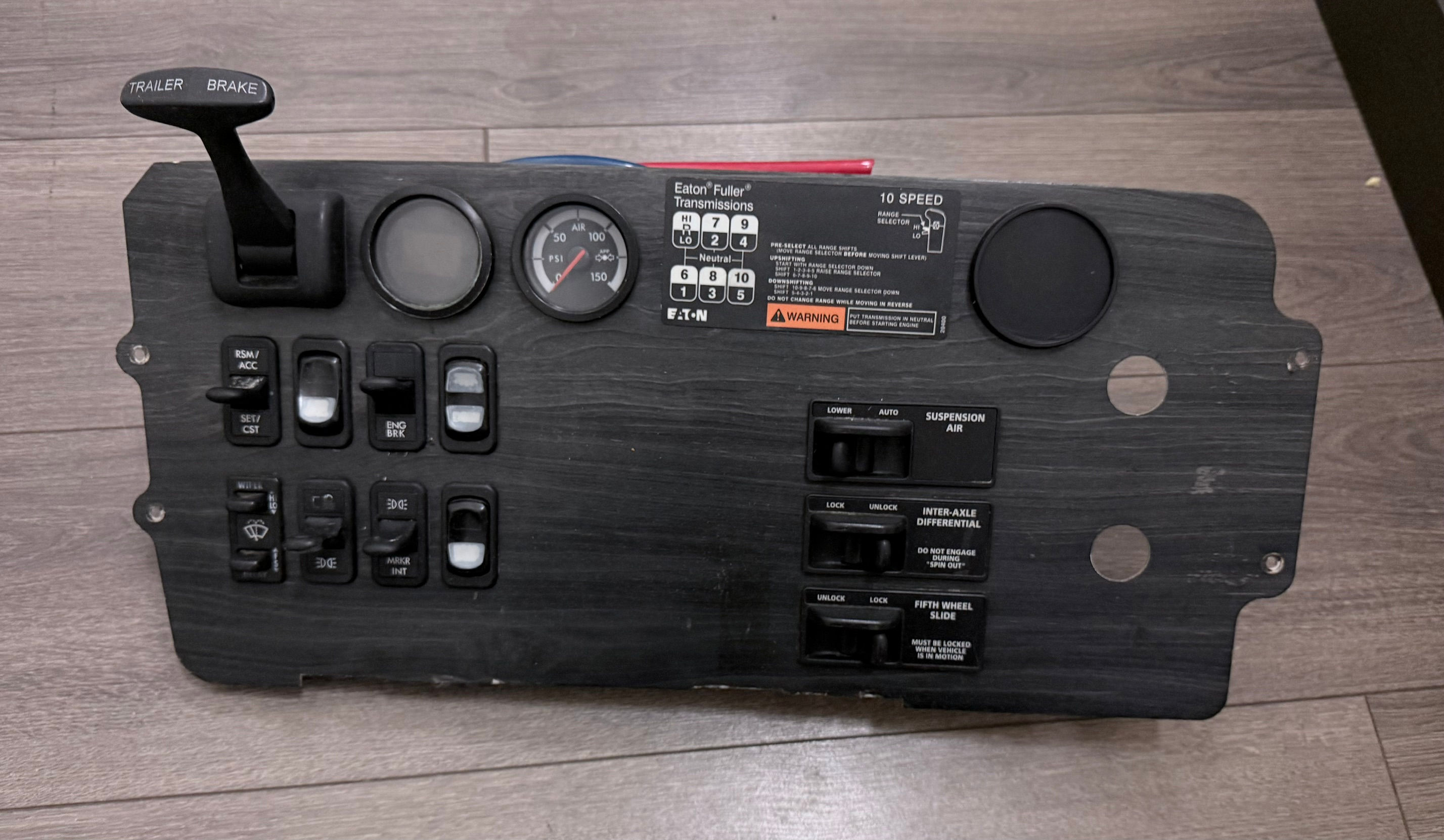 Freightliner Columbia Dash Switch Panel Trailer Brake Eaton 10 Speed OEM N66002