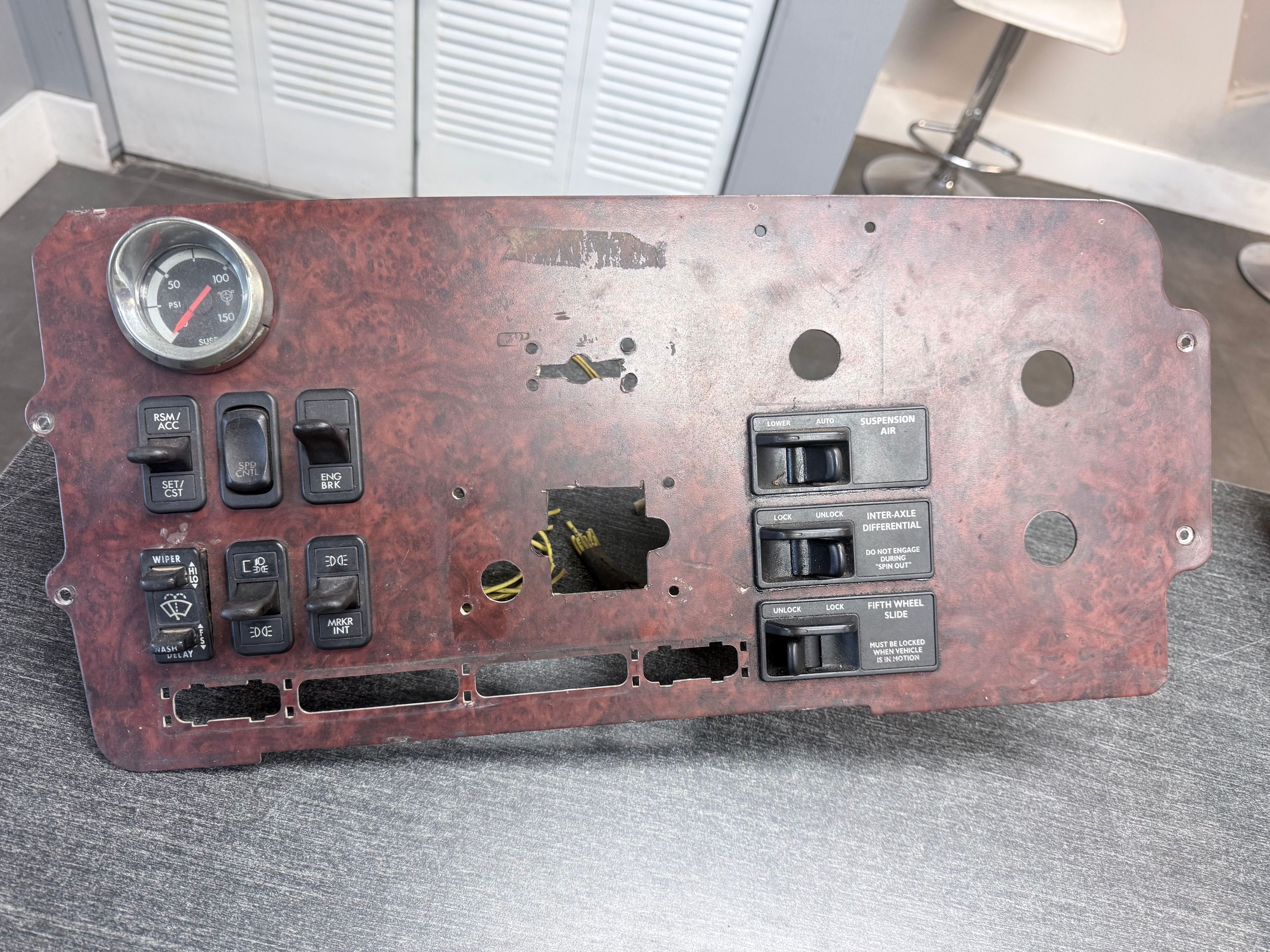Freightliner Century Class Dash Switch Panel Engine Brake Suspension Used OEM