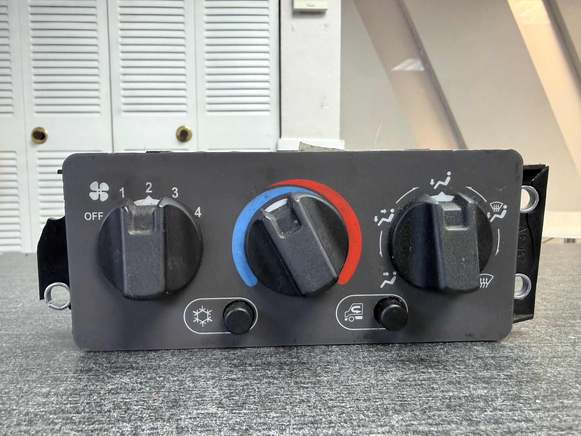 Mack CHU CXU CXN GU HVAC A/C Heater Climate Control 29RD324AM N5301001 OEM