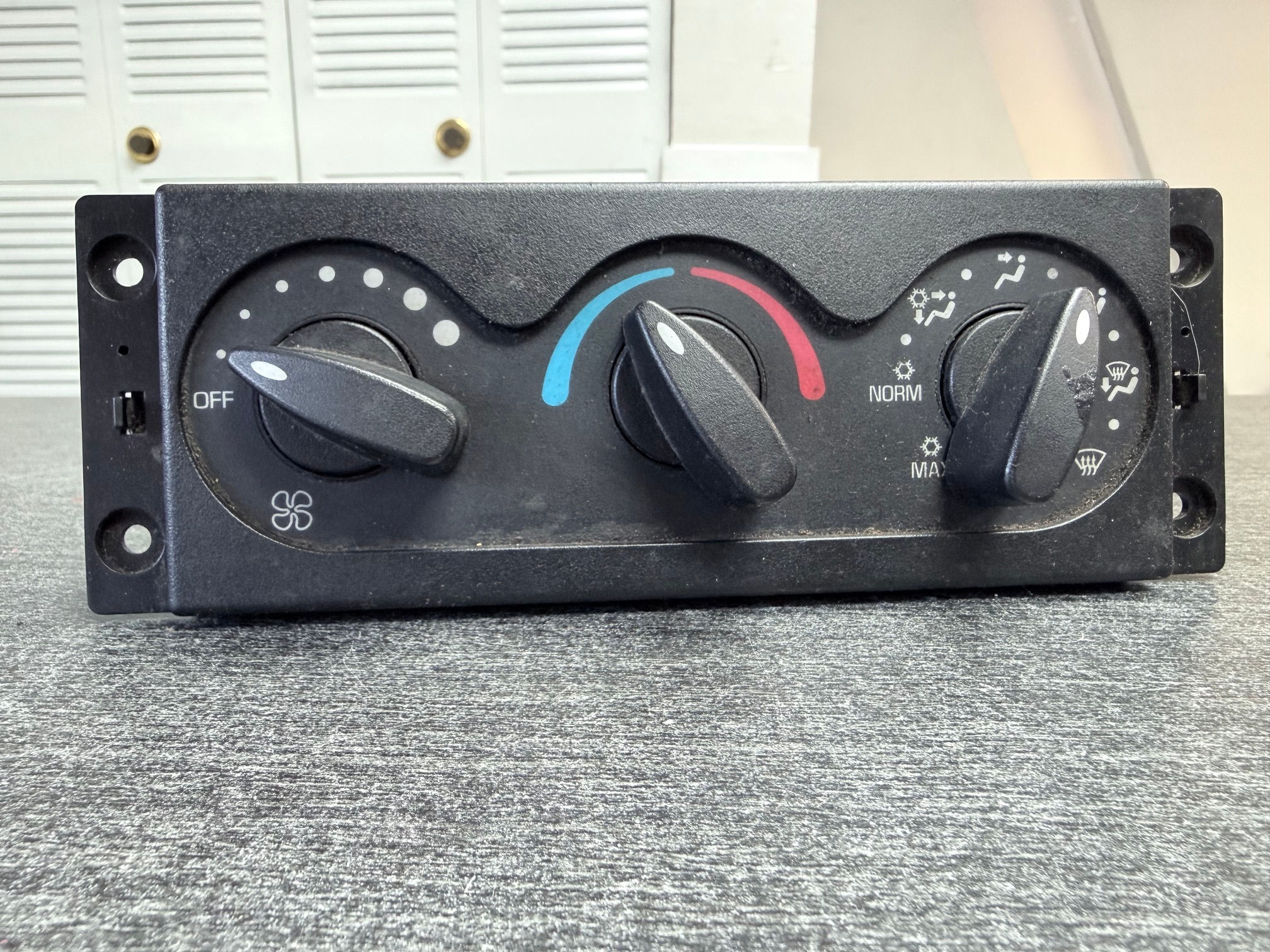International ProStar HVAC Heater A/C Climate Control Panel 3827580C2 OEM