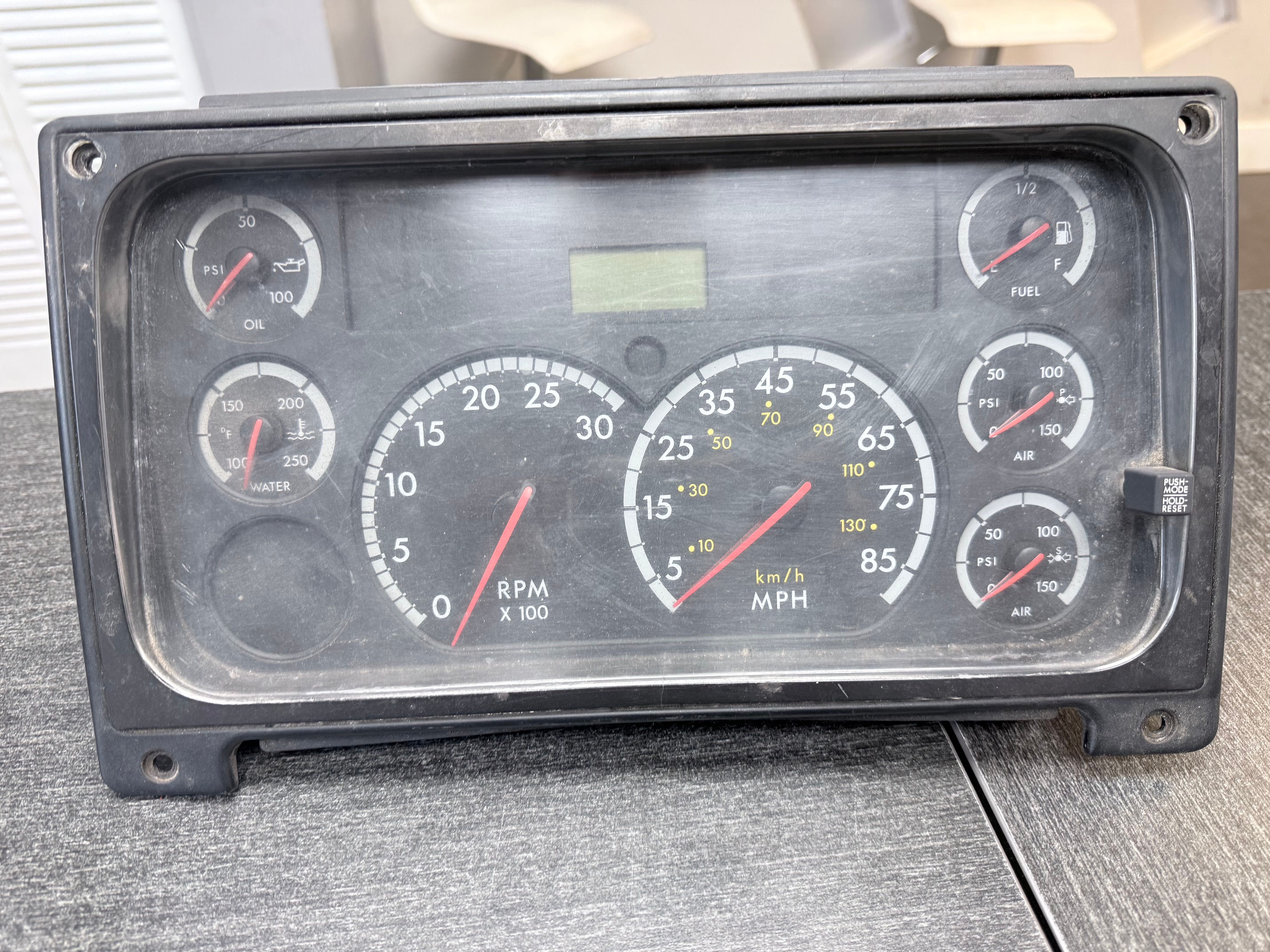 Freightliner Instrument Cluster Speedometer Gauge Dash Panel Used Columbia Centu