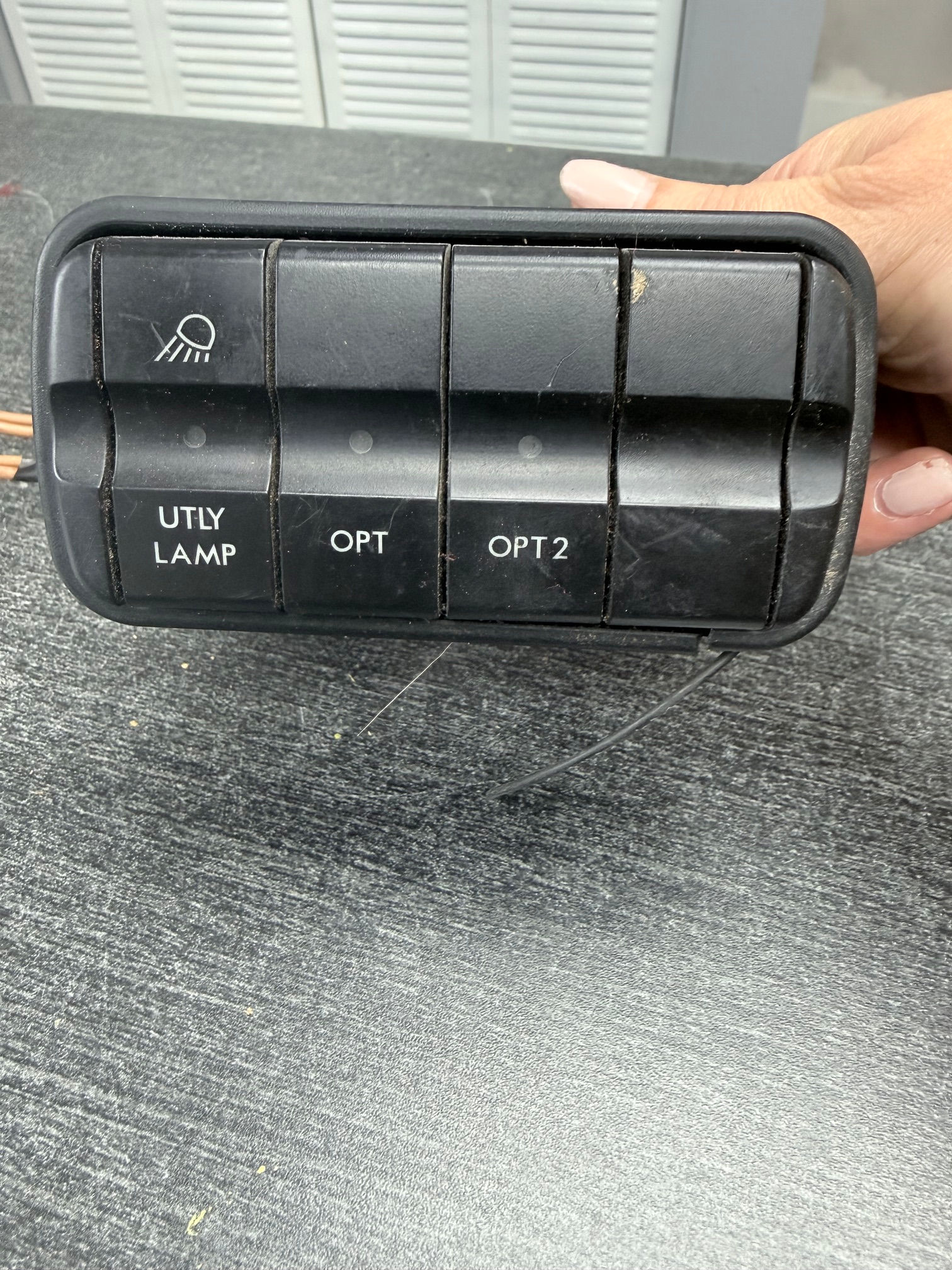 Freightliner Cascadia Switch Panel A06-60973-000 Utility Lamp OPT OPT2 Rocker Mo