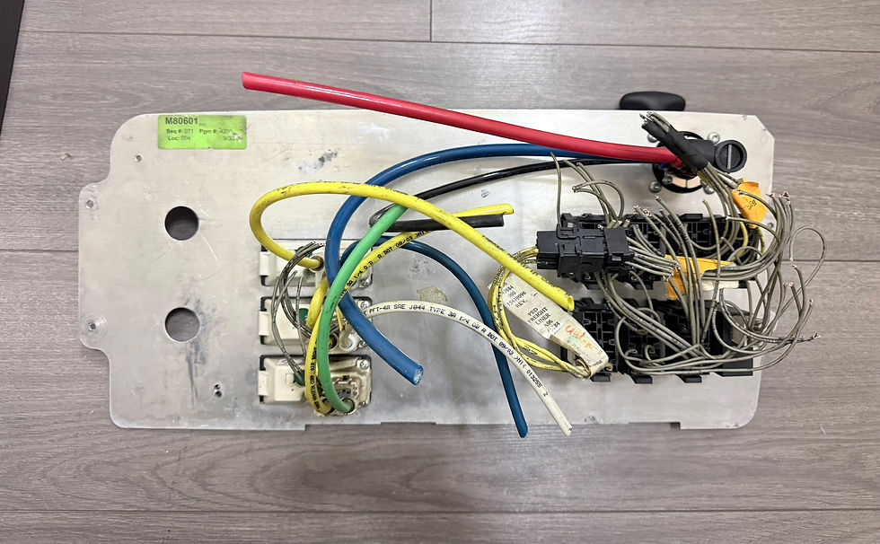 Thumbnail: Freightliner Columbia Dash Switch Panel Trailer Brake Suspension OEM Used M80601
