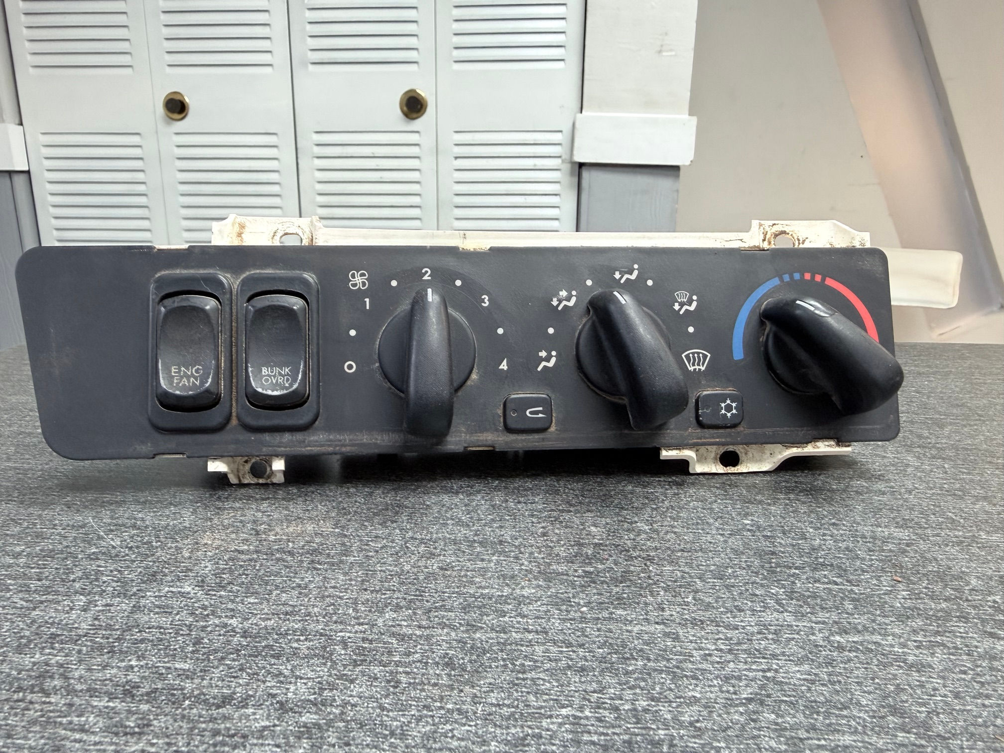 Freightliner Century HVAC A/C Heater Climate Control Panel A22-54708-214 OEM