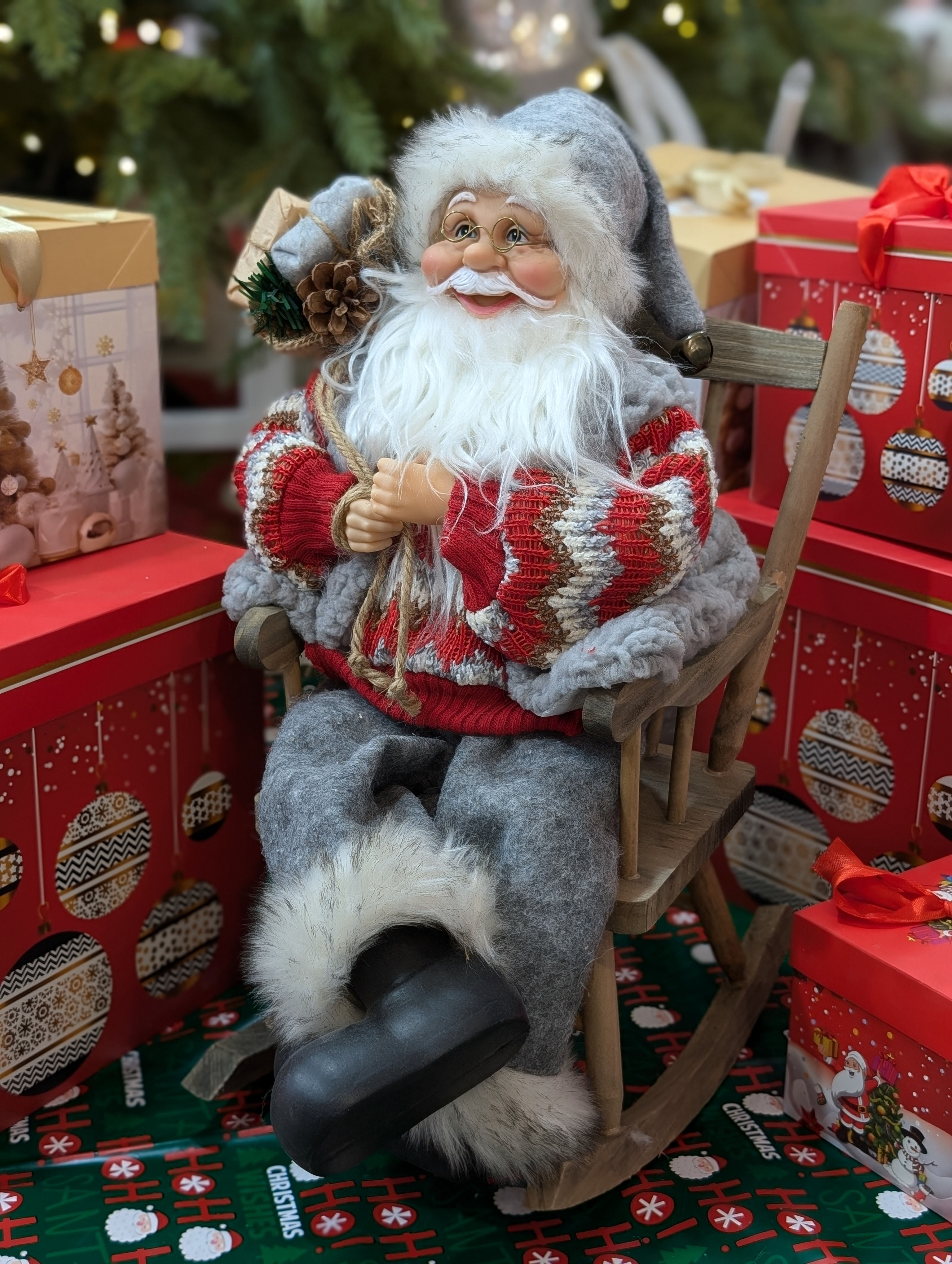 Ձմեռ պապ բազկաթոռով 