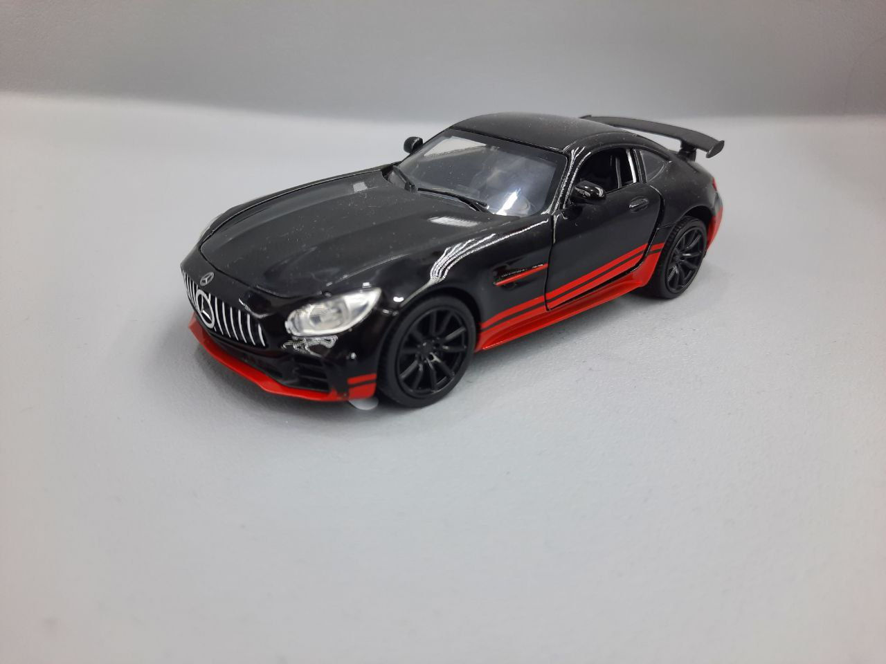 Մետաղյա մեքենա Mercedes V8 Turbo AMG սև-կարմիր
