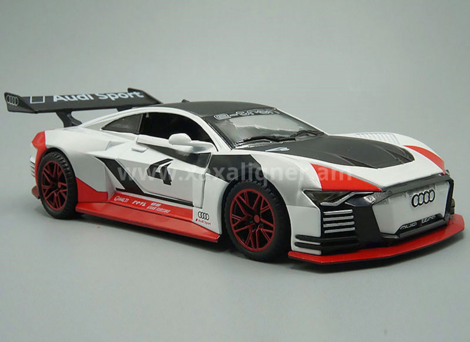 Մետաղյա մեքենա Audi Grand Turismo 