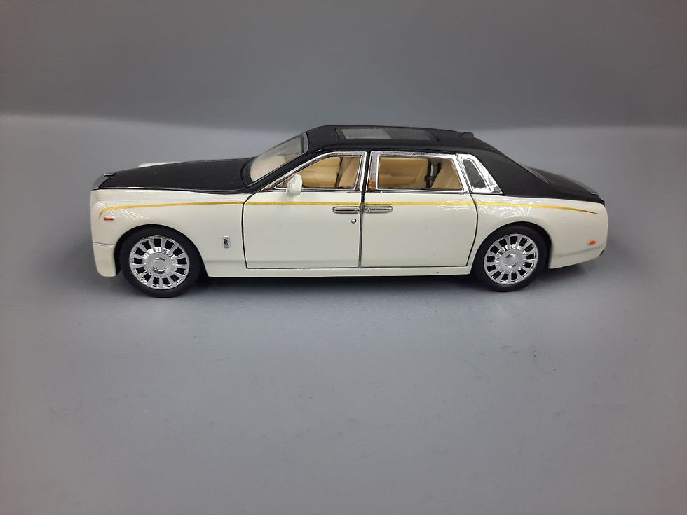 Thumbnail: Մետաղյա մեքենա Rolls-Royce Phantom VIII սպիտակ սև