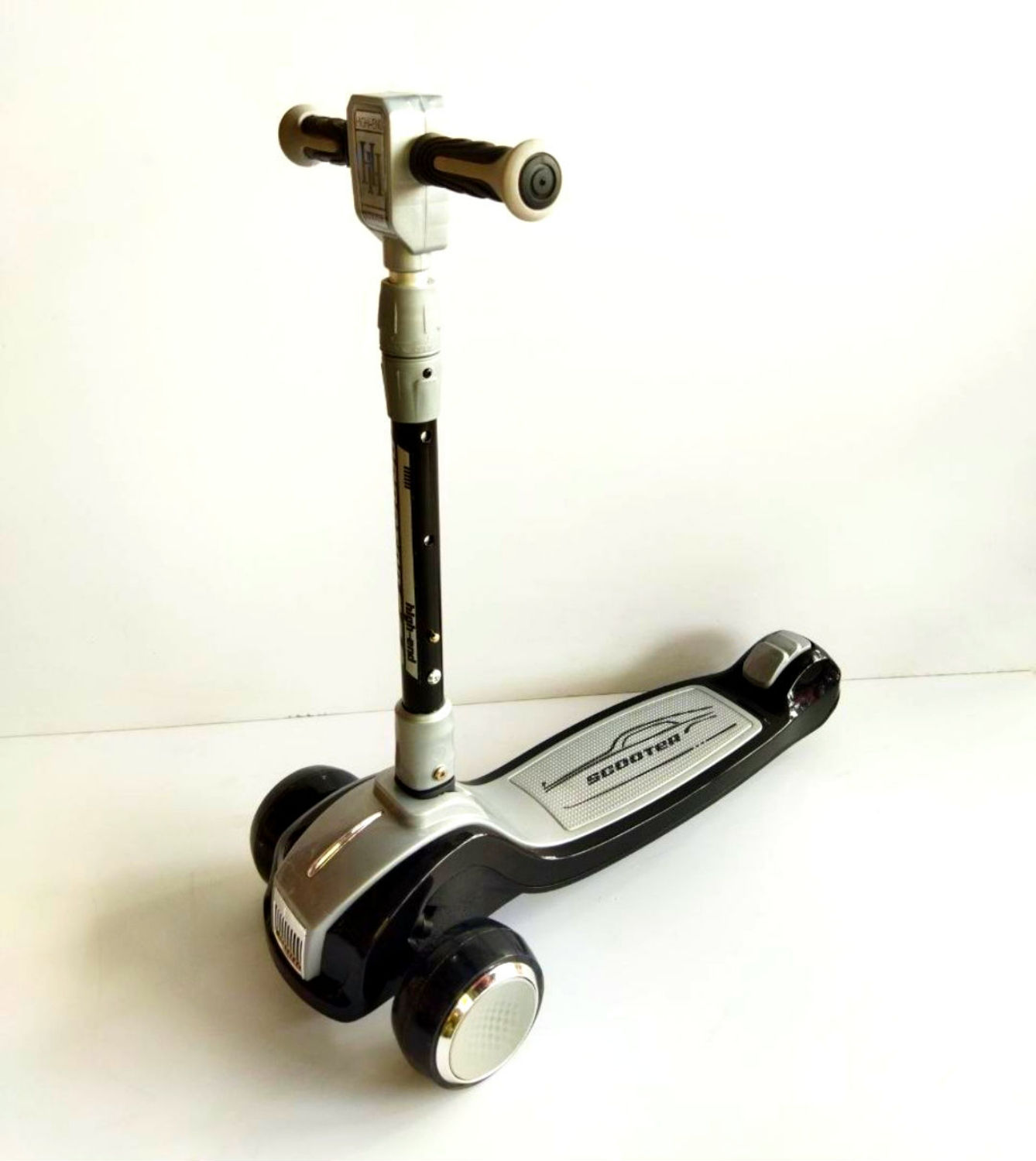  Մանկական ինքնագլոր "Bentley"