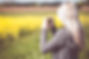 taking-a-photo-with-small-mirrorless-cam