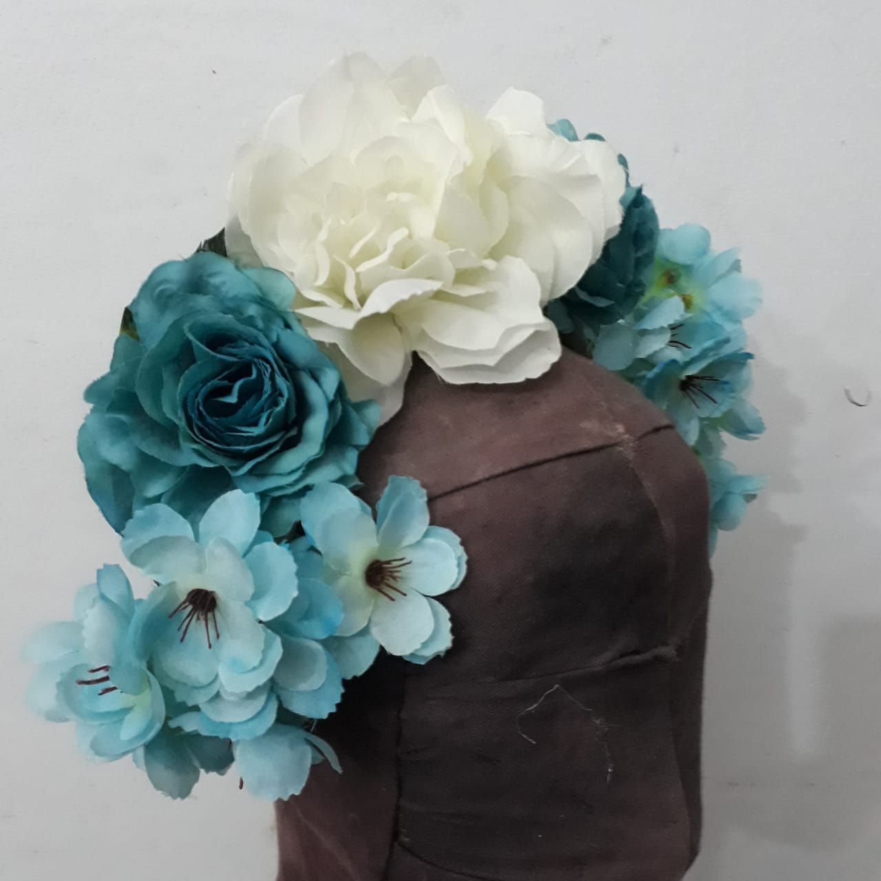 Flores Azuis e Brancas