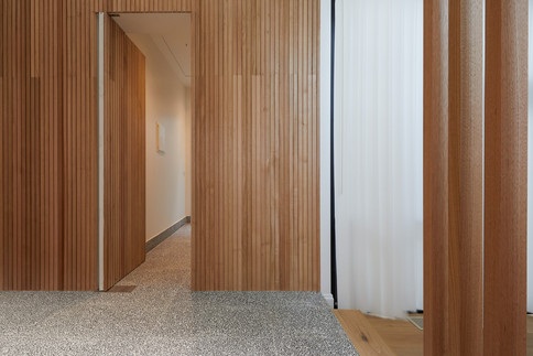 rm9-hallway-stairs-jimmy-tam-028jpe