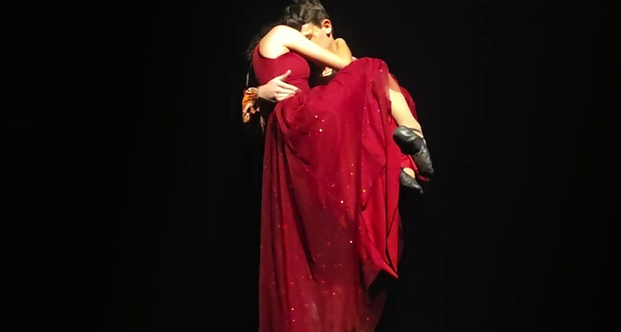 Yuri e Sara - João e Maria.png