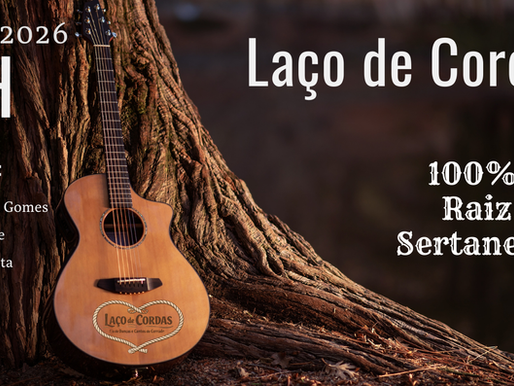 viola repousando sobre raízes de árvore de grande porte, tons em marrom