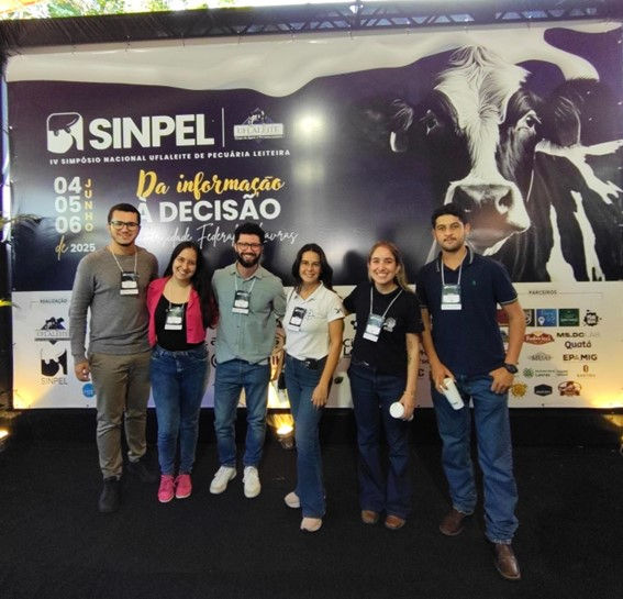Integrantes Agritech UFLA (Mateus Melo, Fernanda Maciel, Athila de Oliveira, Caroline Paiva, Maria Fernanda Borges e Gabriel Siqueira)