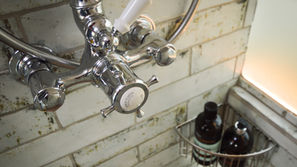 The shower in Long Beach the American School Glamping Bus at Petruth Paddocks