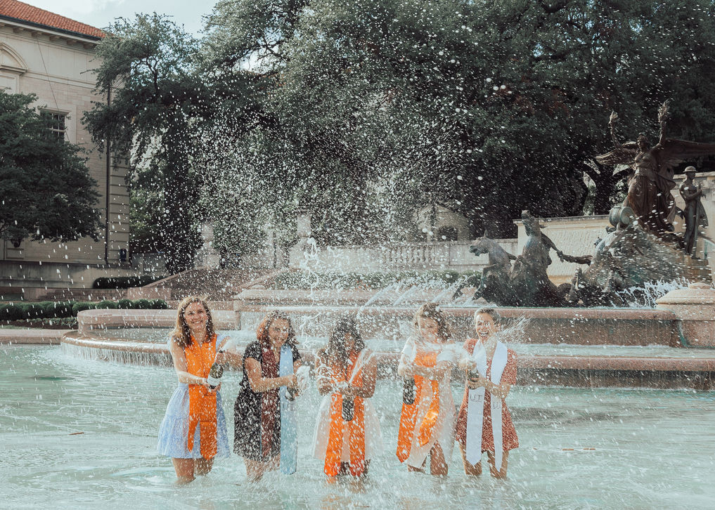 UT-GRAD-2020-100.jpg