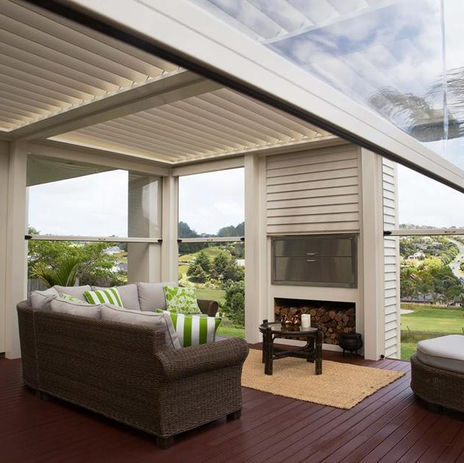 Outdoor patio with retractable roof
