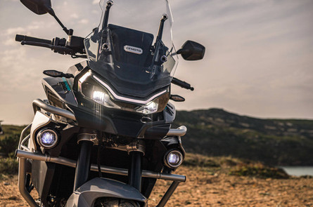 CFMOTO-800MT-static-close-up.jpeg