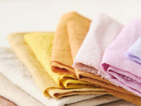 Irmãs criam marca de roupas sustentáveis com tecidos ecológicos