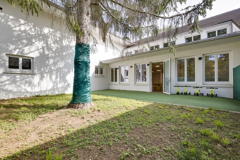 Jardin de la crèche Plume d'Orry la ville