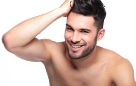 caduta dei capelli uomo cura con PRP plasma ricco di pistrine, dermatologo Dott. Emilio Betti Direttore DermoEstetica Italiana