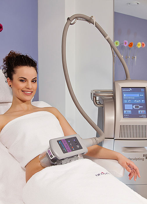 Dott. Emilio Betti Coolsculpting Italia, Medico Estetico, Chirurgo Estetico, Dermatologo, Viareggio, Lucca, Pisa, Livorno, Aulla, La spezia, Firenze, Roma, Lugano