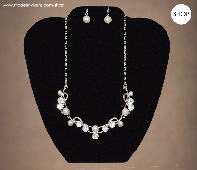 Fancy Nancy Necklace and Earring Set