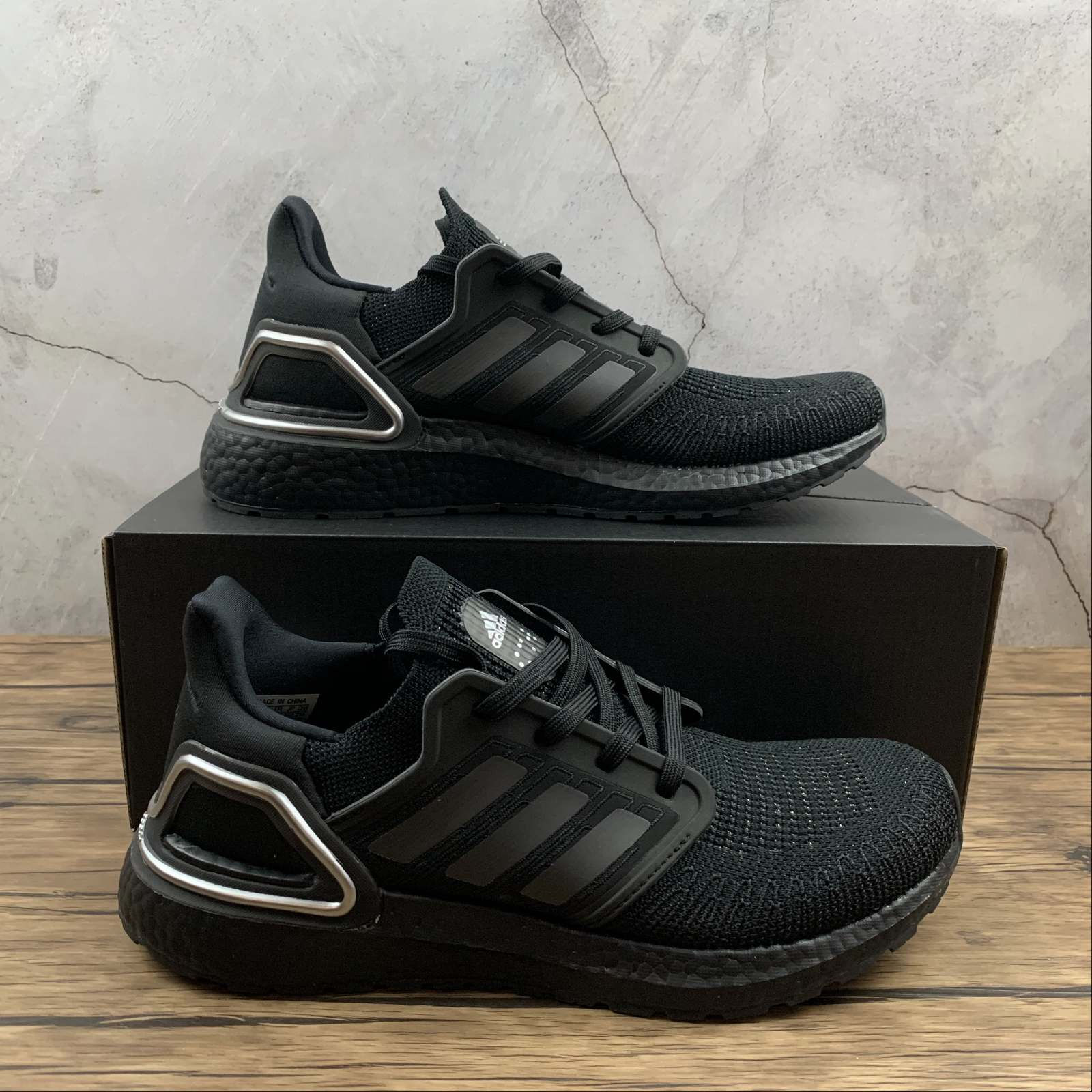 Adidas Ultraboost 20 - Black Silver Metallic