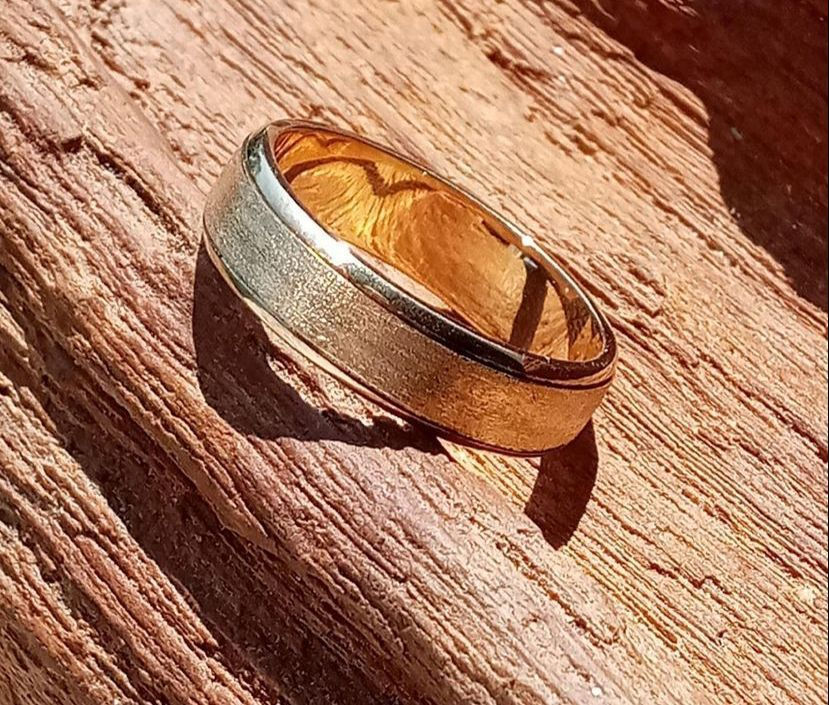 Anillos de Matrimonio de 24 K.