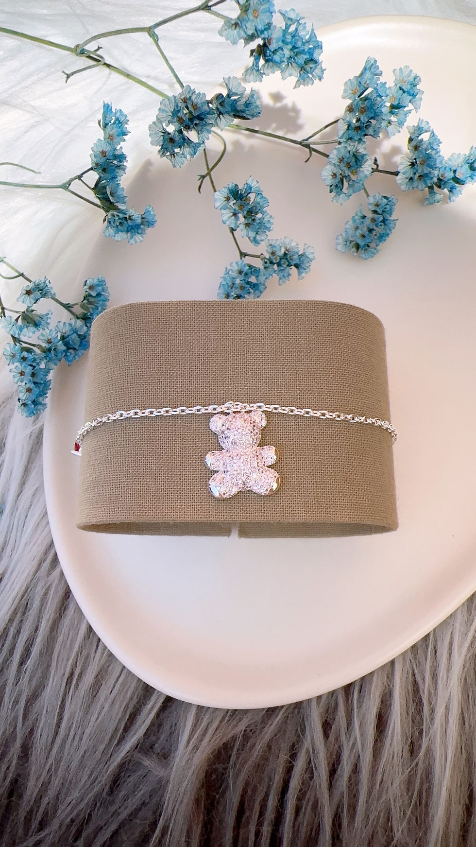 Miniatura: Pulsera dije osito rosa y corazón fucsia plata 925
